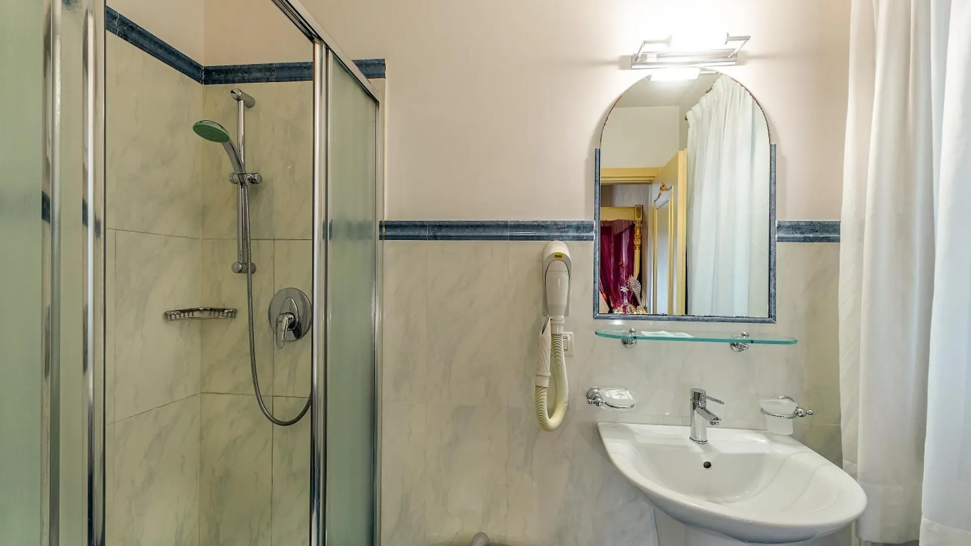 Hotel Al Vagon Venecia 0*,  Italia