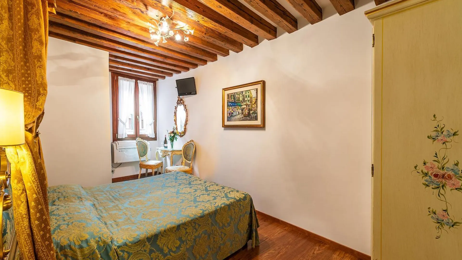 Hotel Al Vagon Venecia 0*,