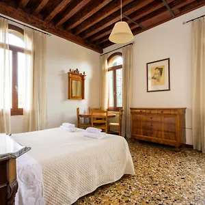 San Trovaso Apartmán Benátky